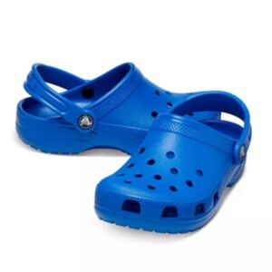 CROCS Kids unisex classic blue clogs - Blue Bolt - Kids size 1